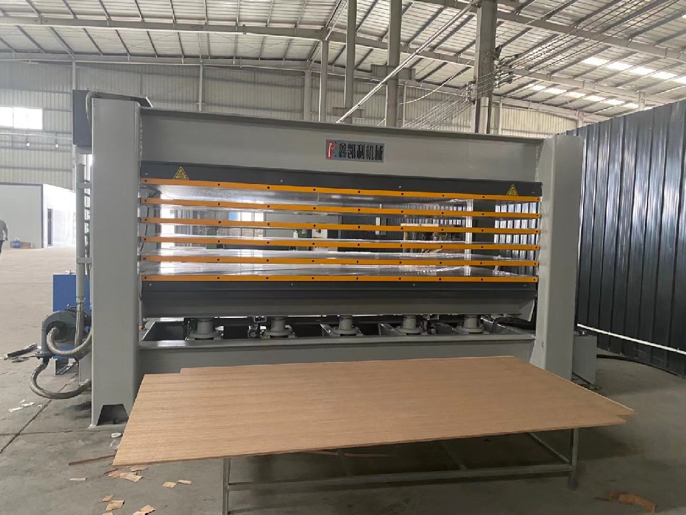 熱壓機(jī)冬天的使用事項(xiàng)以及保養(yǎng)應(yīng)該注意哪些方面